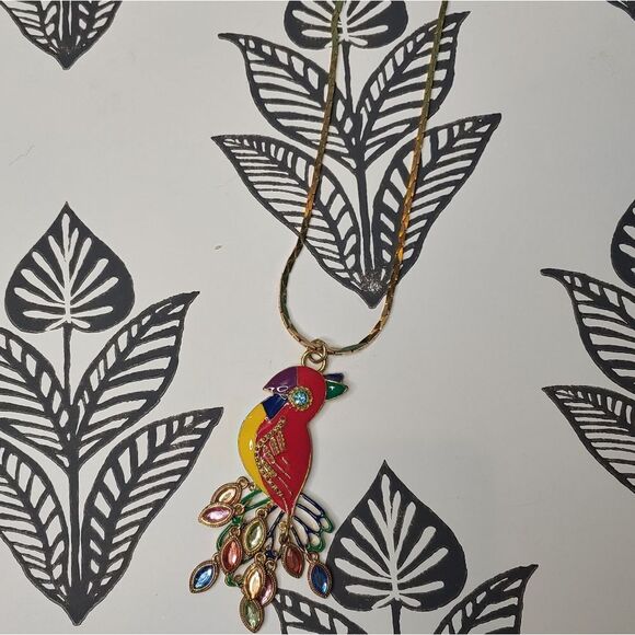 Vintage 80s Enameled Parrot with Rhinestone Pendant Statement Necklace - Picture 5 of 9